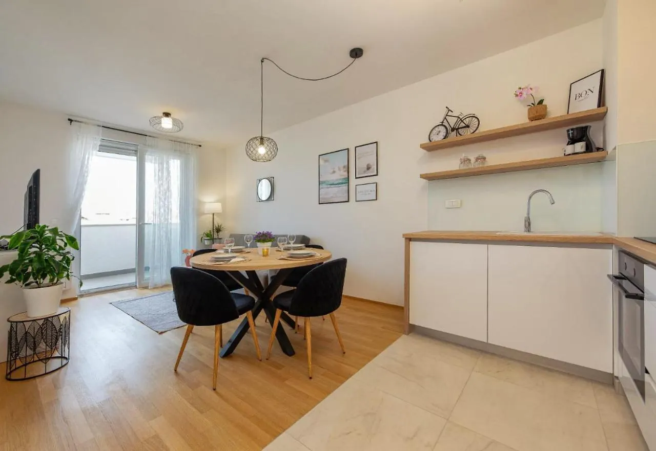 Lovely Apartment Zadar
