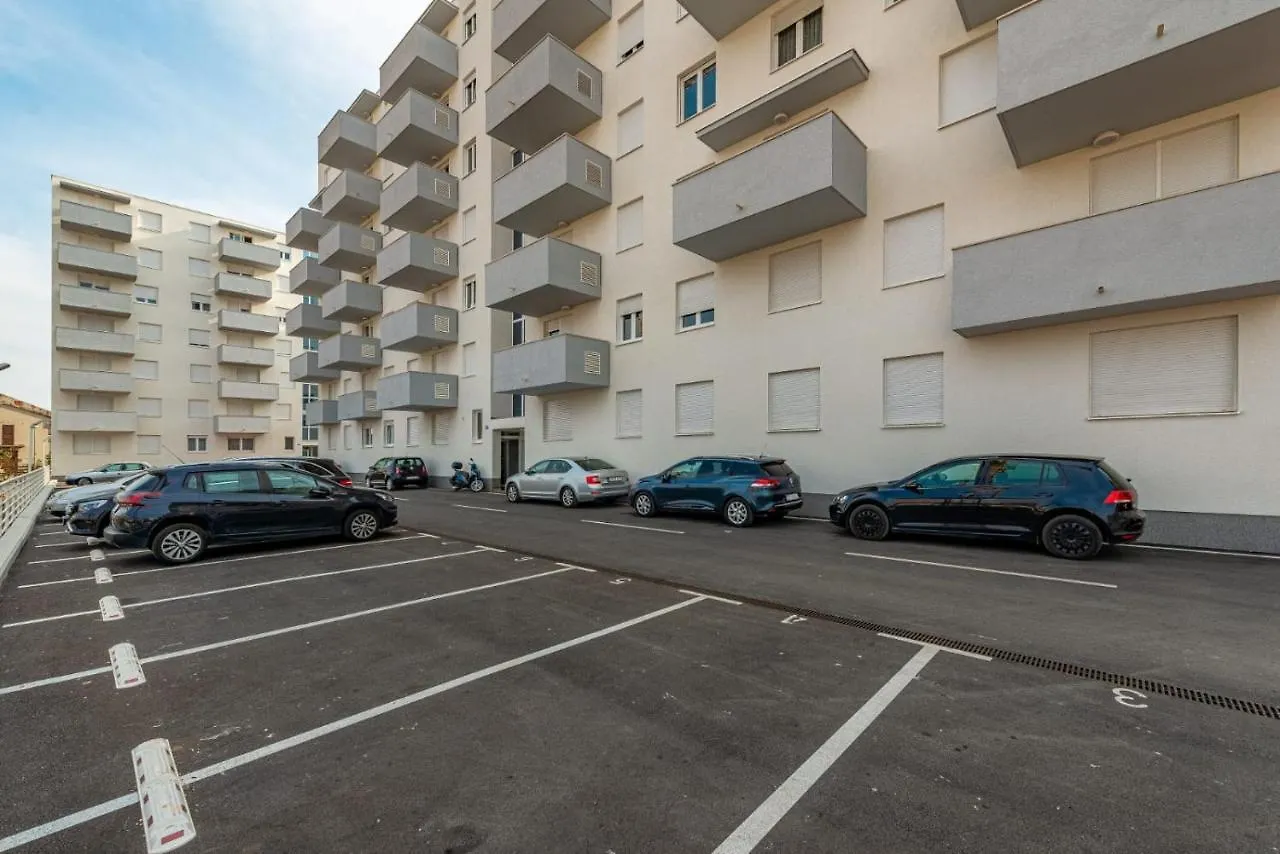 Lovely Apartment Zadar 0*,